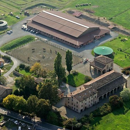 מלון פוטנלאטו Agriturismo Corte Ghiara מראה חיצוני תמונה