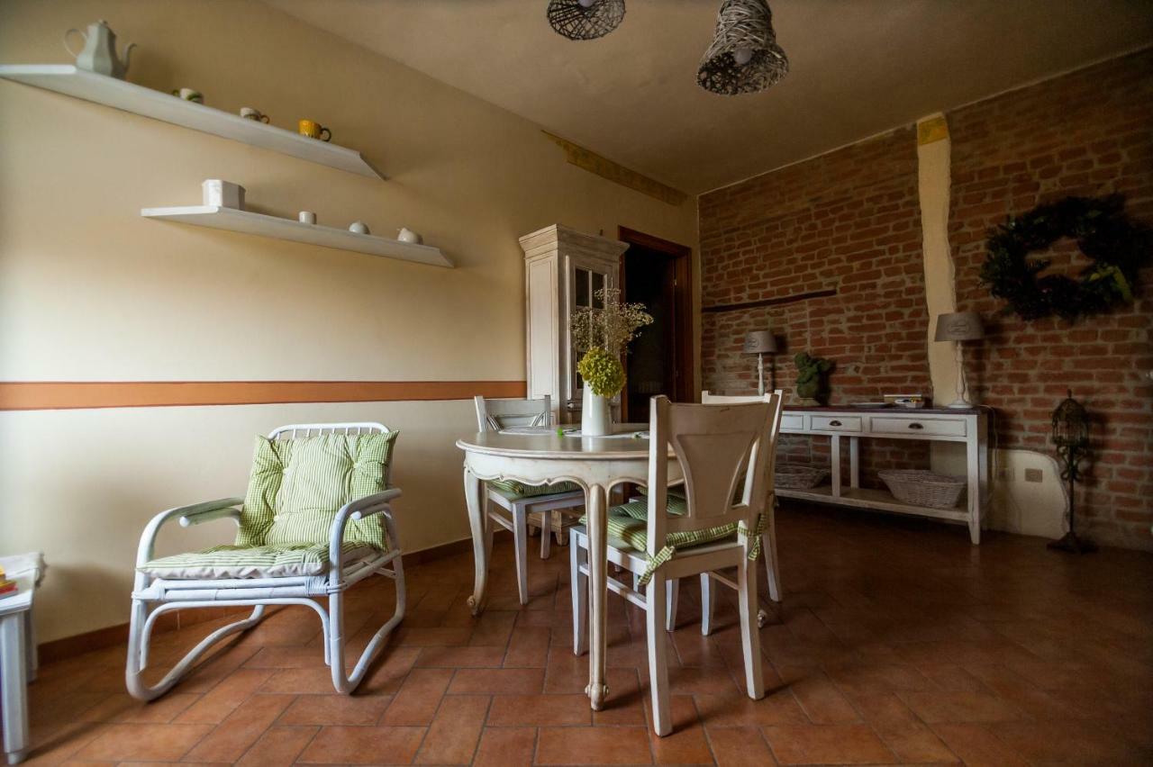 מלון פוטנלאטו Agriturismo Corte Ghiara מראה חיצוני תמונה