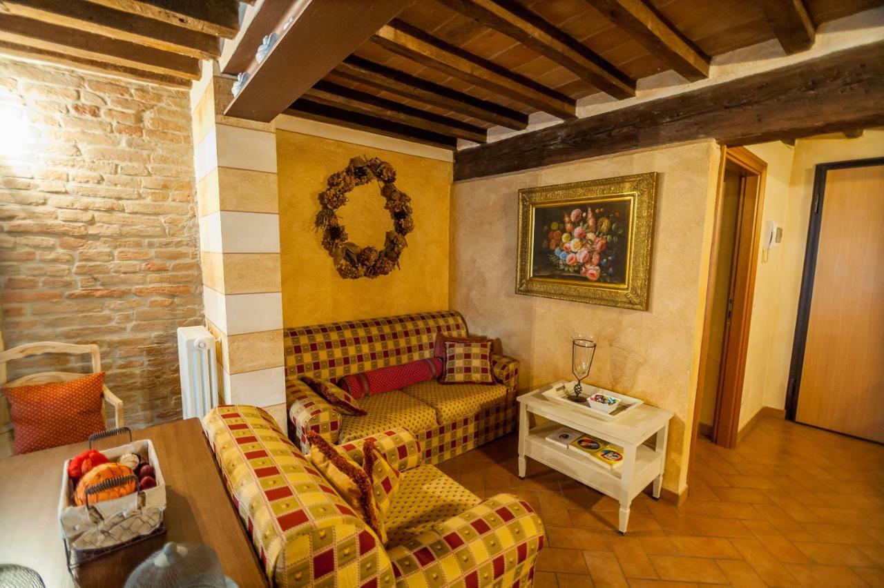 מלון פוטנלאטו Agriturismo Corte Ghiara מראה חיצוני תמונה