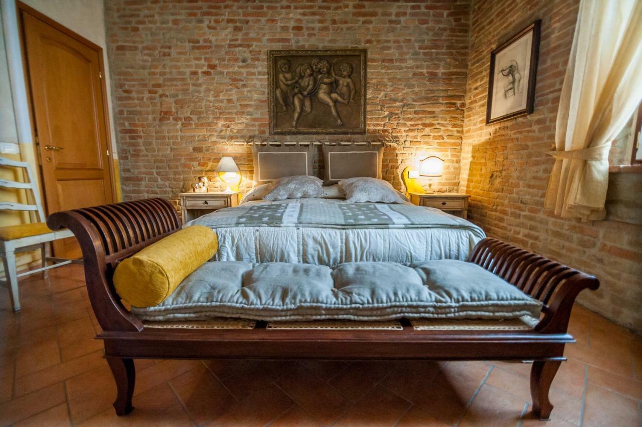 מלון פוטנלאטו Agriturismo Corte Ghiara מראה חיצוני תמונה