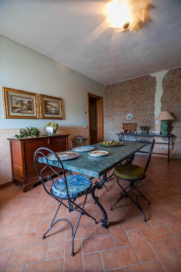 מלון פוטנלאטו Agriturismo Corte Ghiara מראה חיצוני תמונה