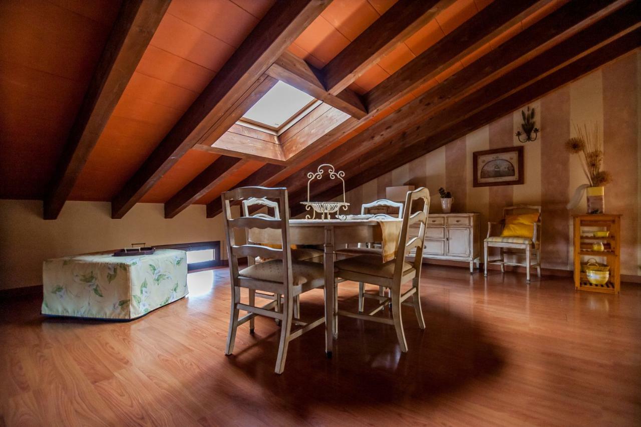 מלון פוטנלאטו Agriturismo Corte Ghiara מראה חיצוני תמונה
