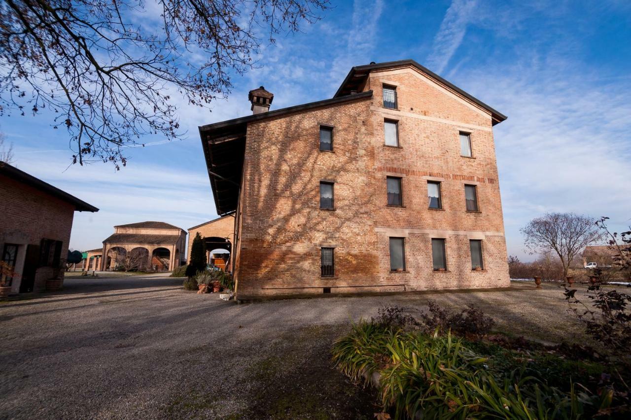 מלון פוטנלאטו Agriturismo Corte Ghiara מראה חיצוני תמונה
