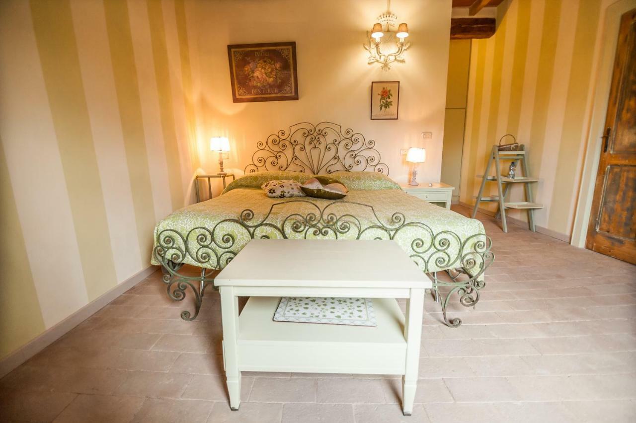 מלון פוטנלאטו Agriturismo Corte Ghiara מראה חיצוני תמונה